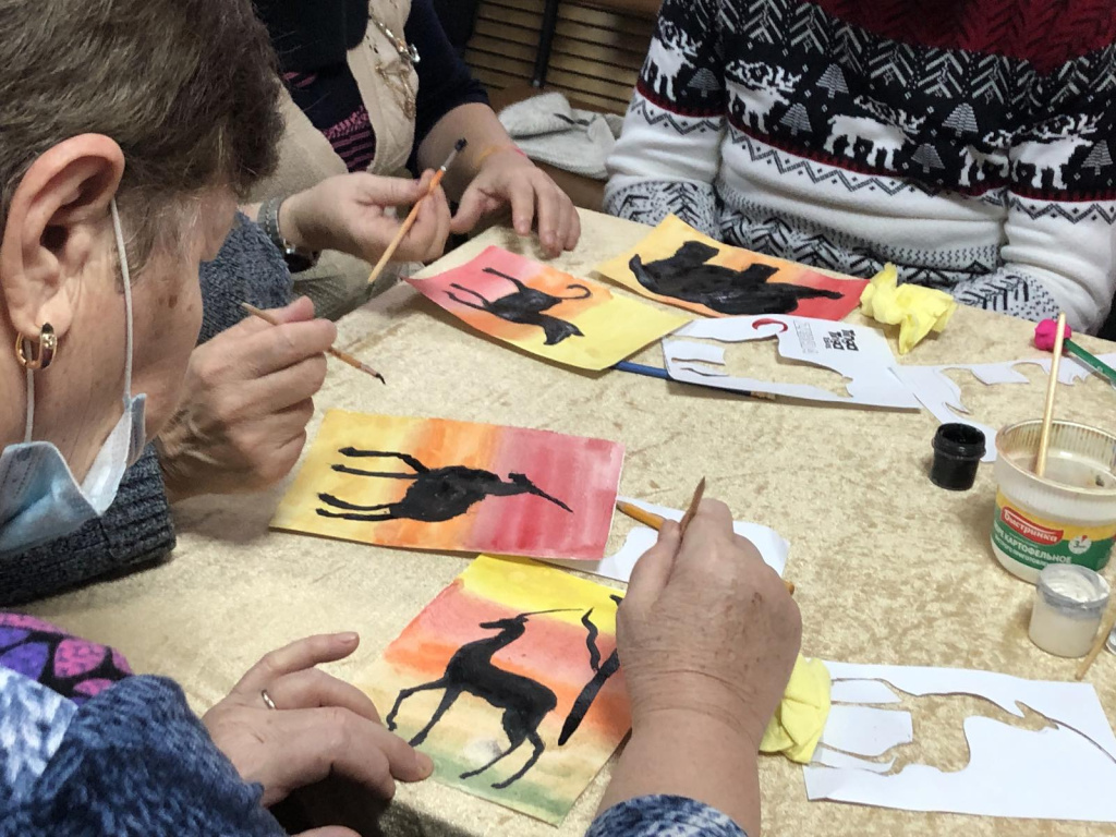 Творческие занятия для пожилых: польза, виды и организация досуга