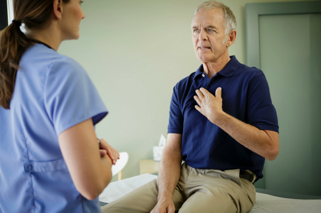 Как избежать инфаркта пожилому человеку: как уберечь сердце и продлить жизнь