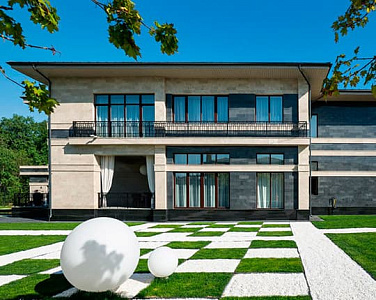 Пансионат для пожилых людей "Изумрудный век" в Сходне