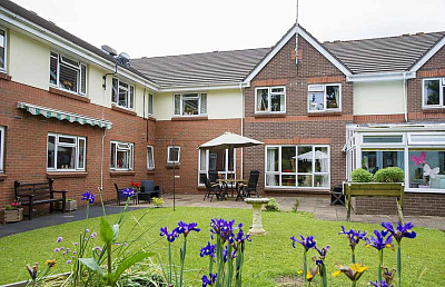 Пансионат для пожилых людей "Изумрудный век" в Домодедово